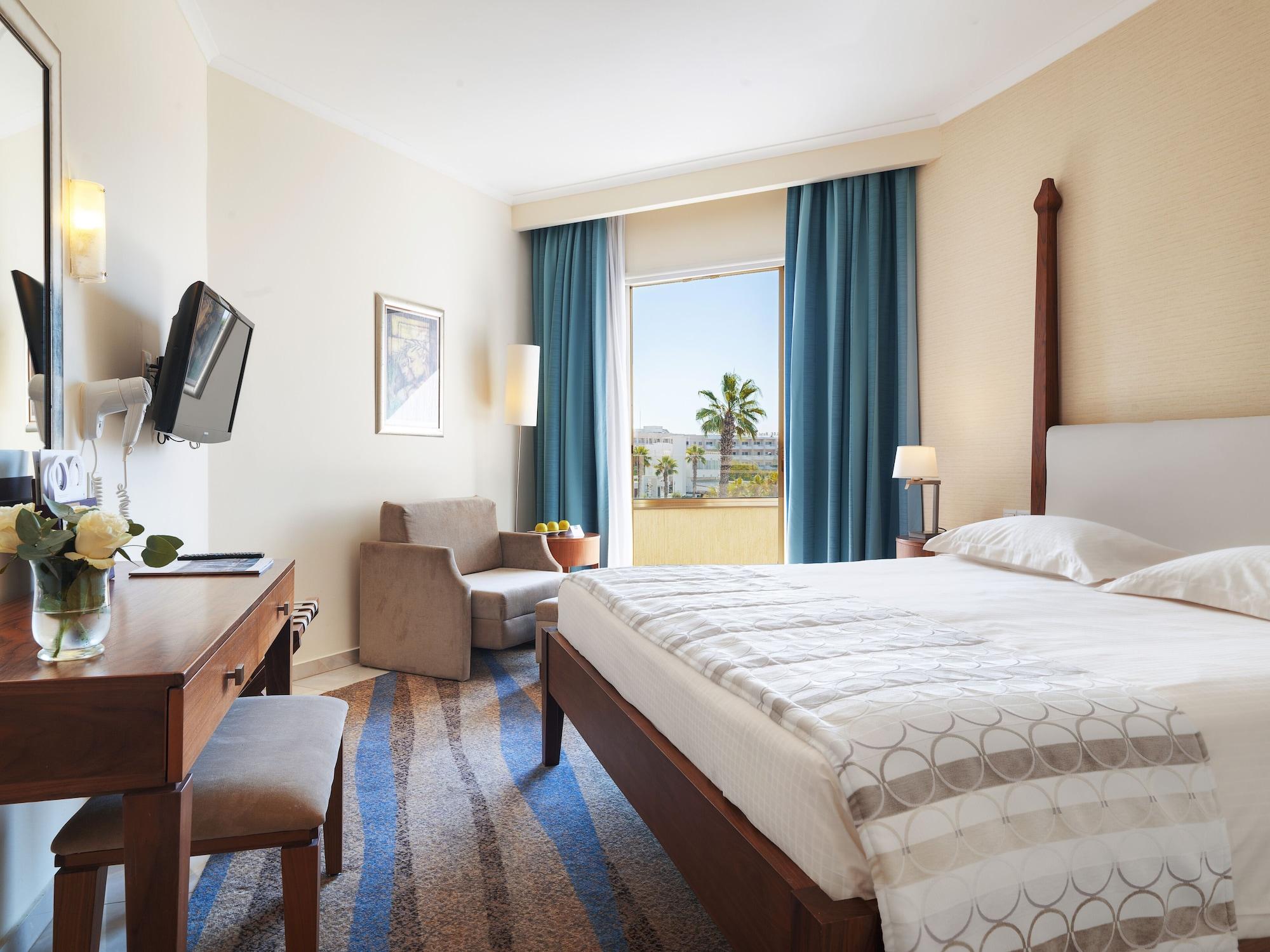 Alexander The Great Beach Hotel Paphos Exterior photo