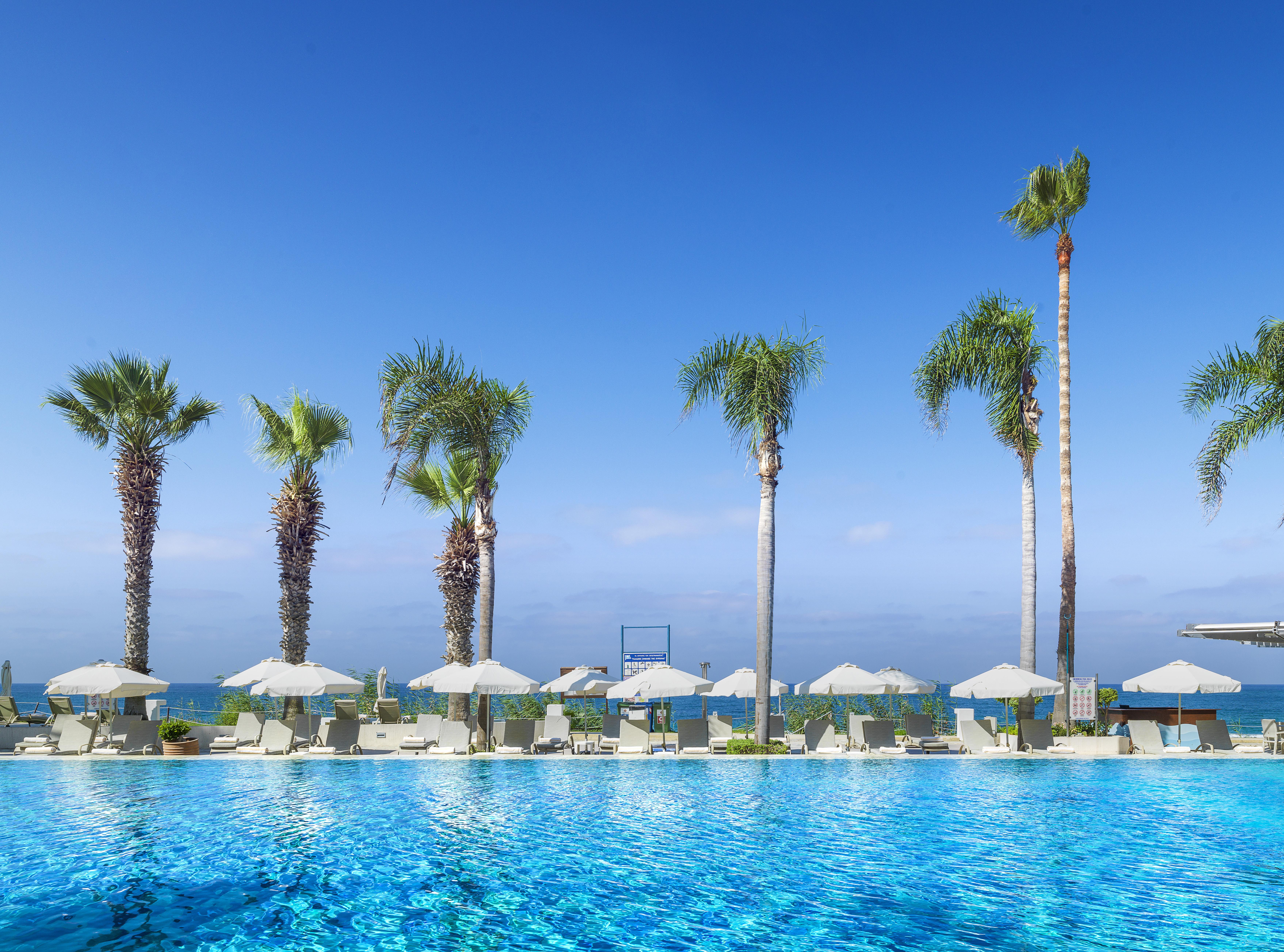 Alexander The Great Beach Hotel Paphos Exterior photo