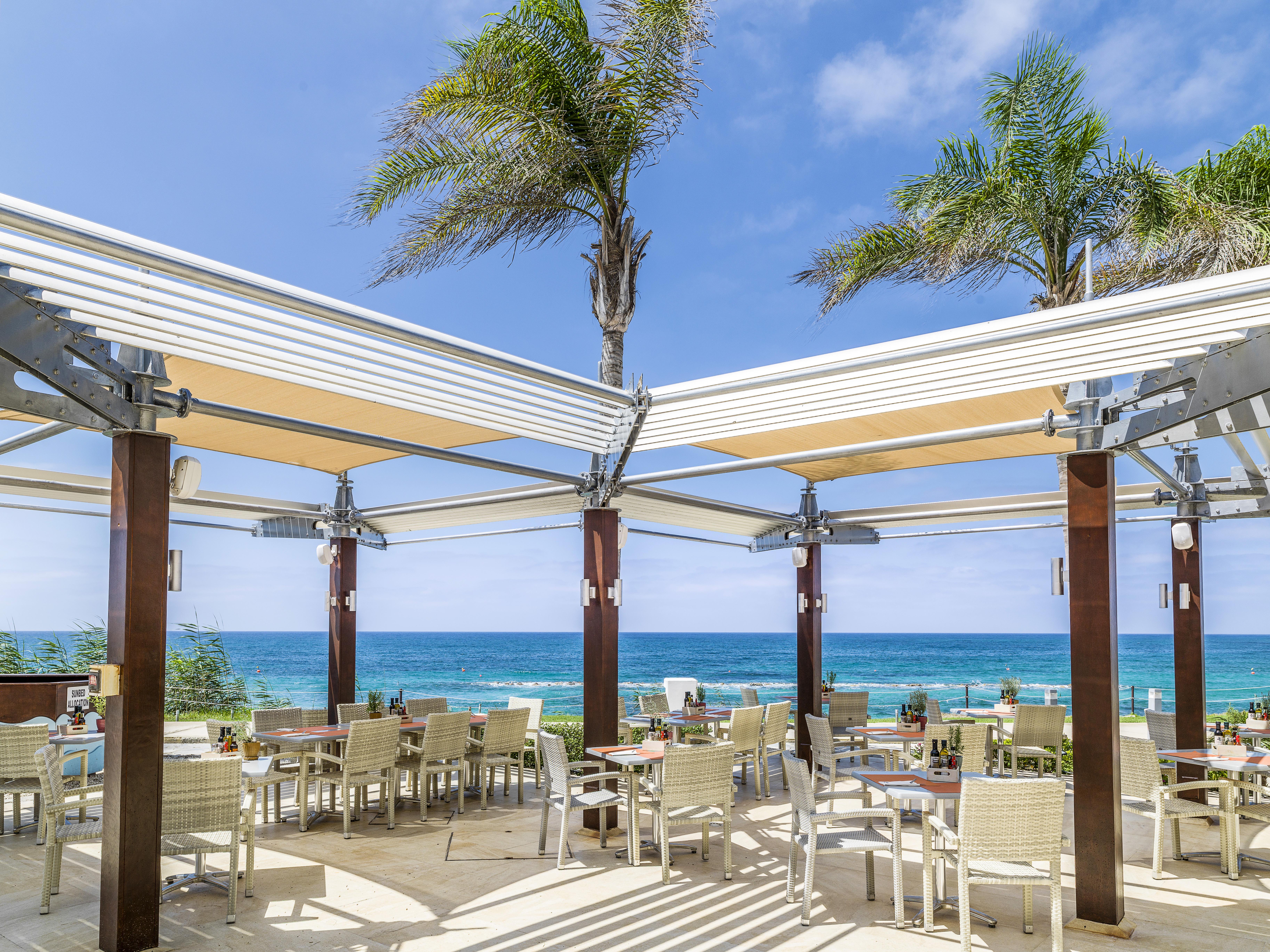 Alexander The Great Beach Hotel Paphos Exterior photo