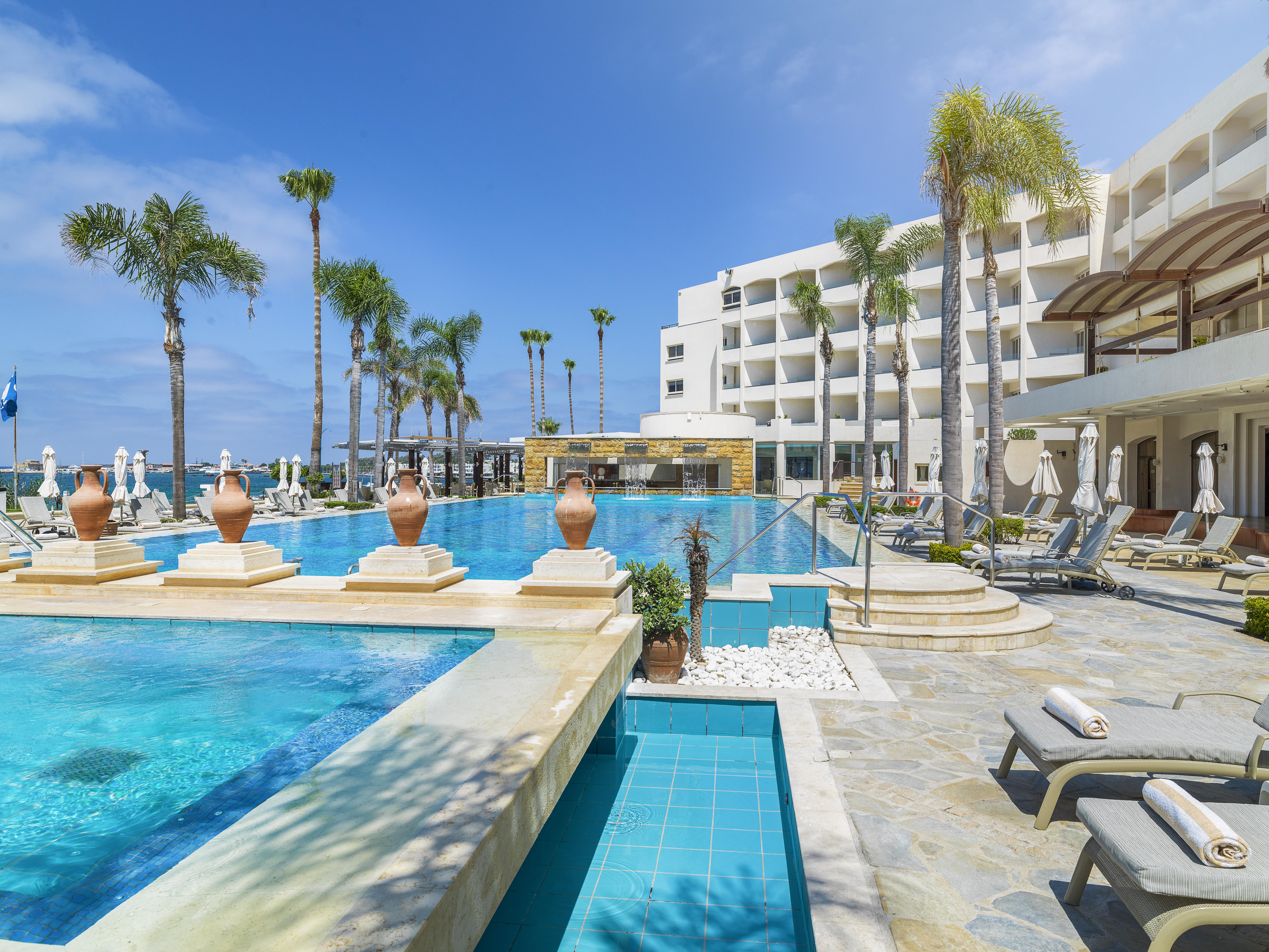 Alexander The Great Beach Hotel Paphos Exterior photo
