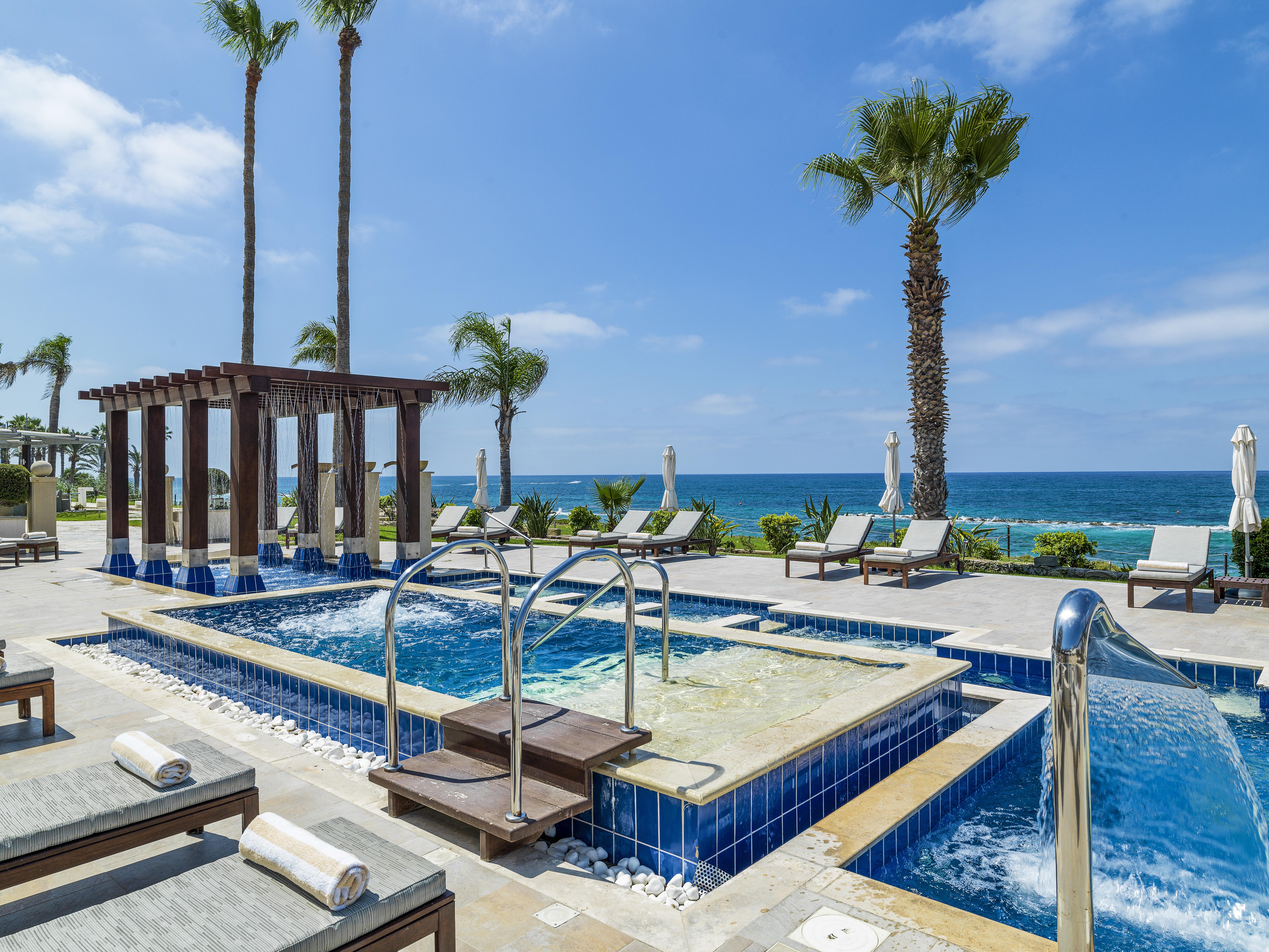 Alexander The Great Beach Hotel Paphos Exterior photo