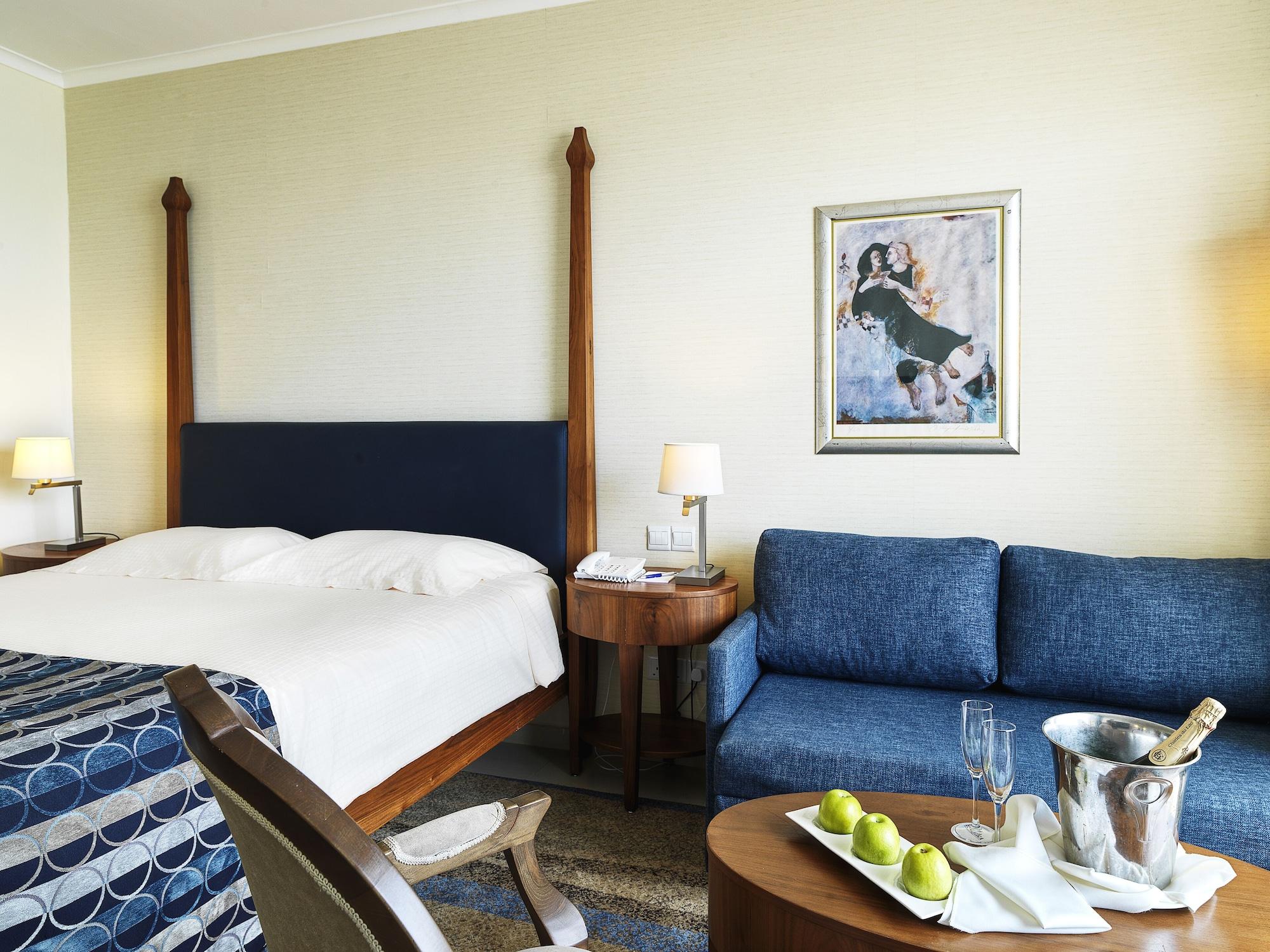 Alexander The Great Beach Hotel Paphos Exterior photo