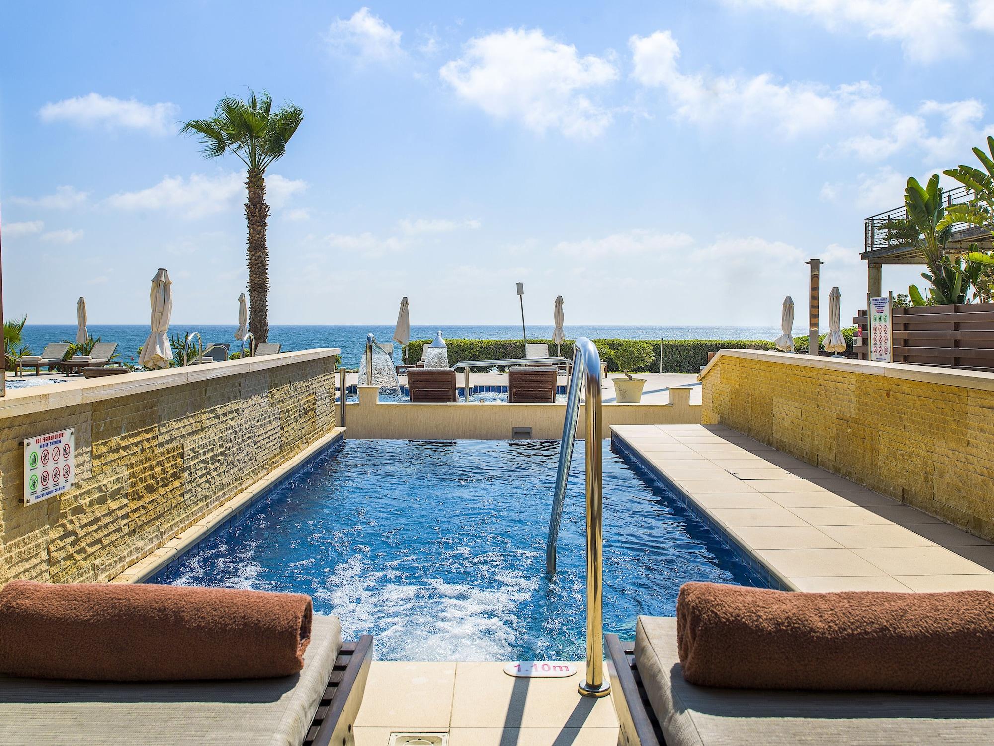 Alexander The Great Beach Hotel Paphos Exterior photo
