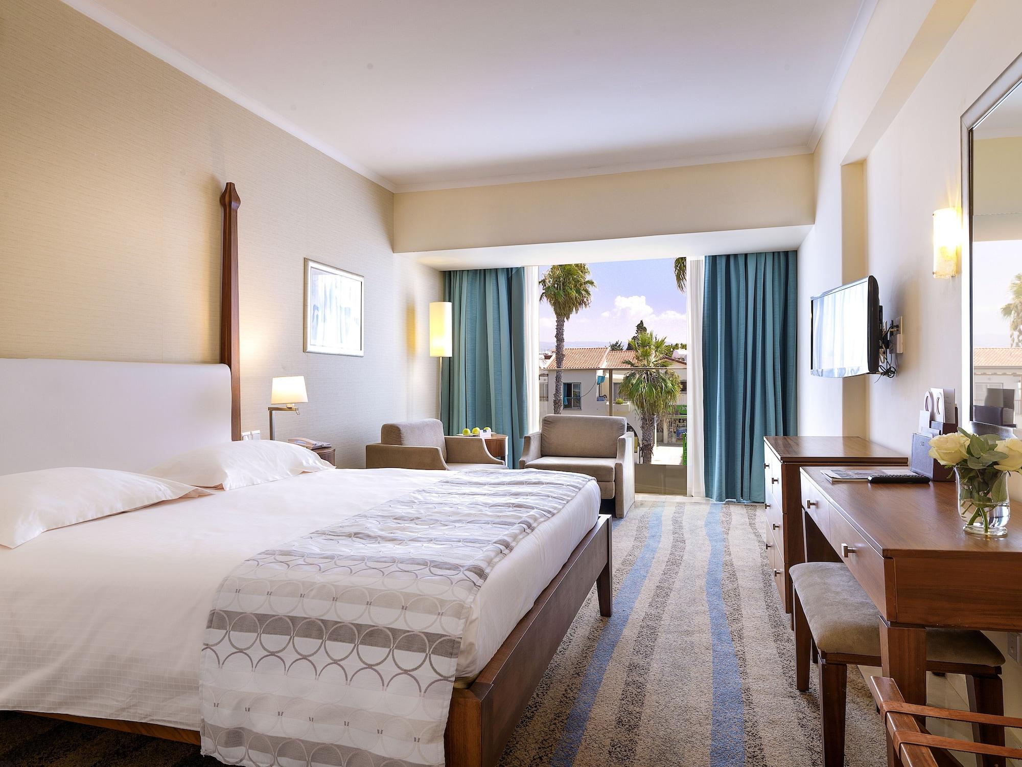Alexander The Great Beach Hotel Paphos Exterior photo