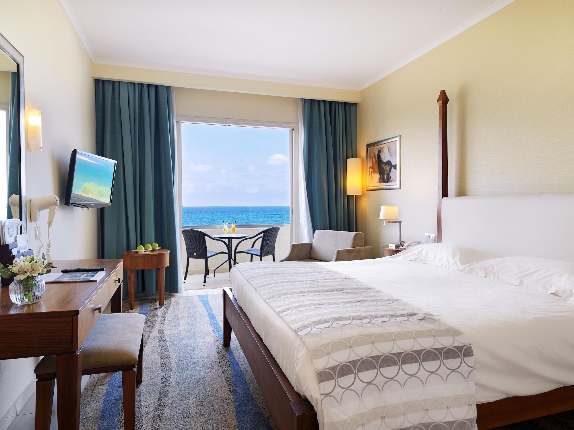 Alexander The Great Beach Hotel Paphos Exterior photo