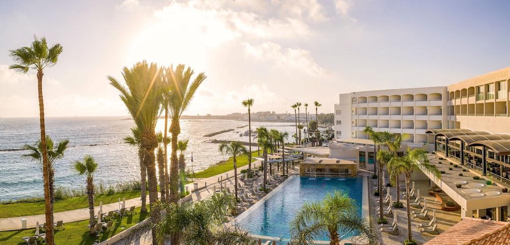 Alexander The Great Beach Hotel Paphos Exterior photo