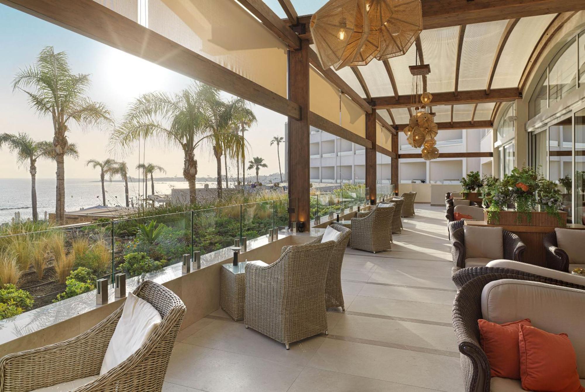 Alexander The Great Beach Hotel Paphos Exterior photo