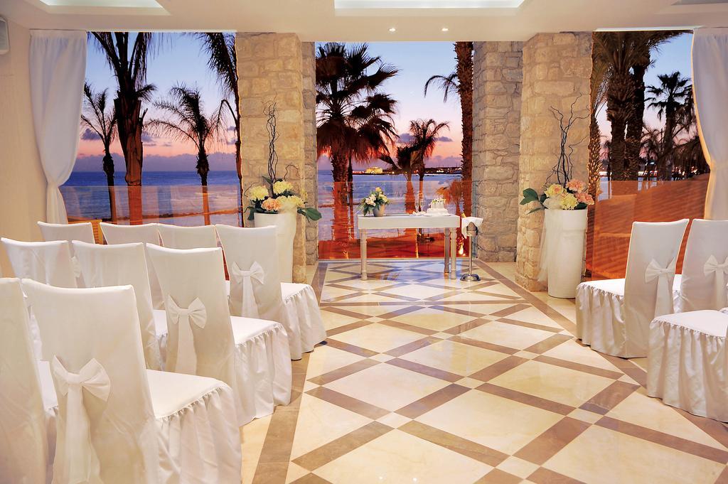 Alexander The Great Beach Hotel Paphos Exterior photo
